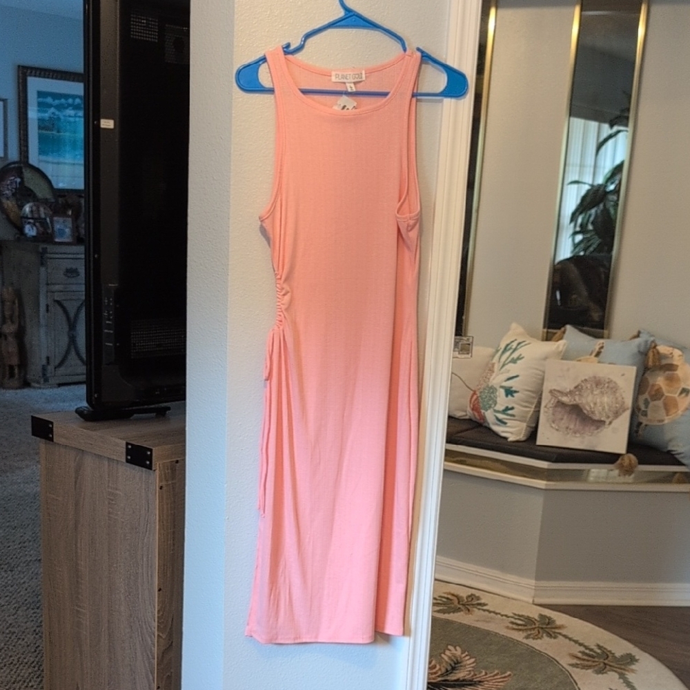 Elegant Pink Sleeveless Dress